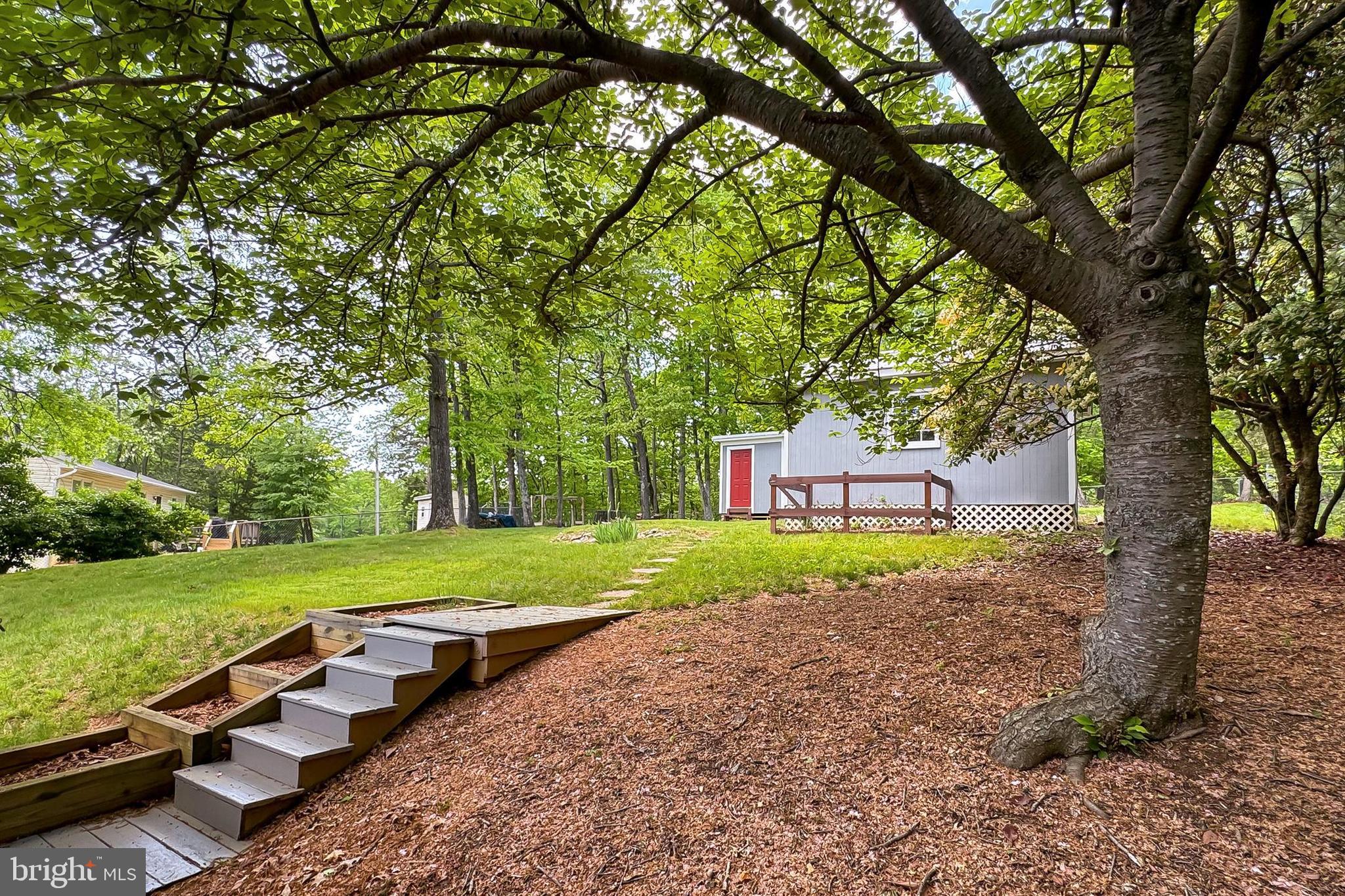 WARREN WOODS - Residential