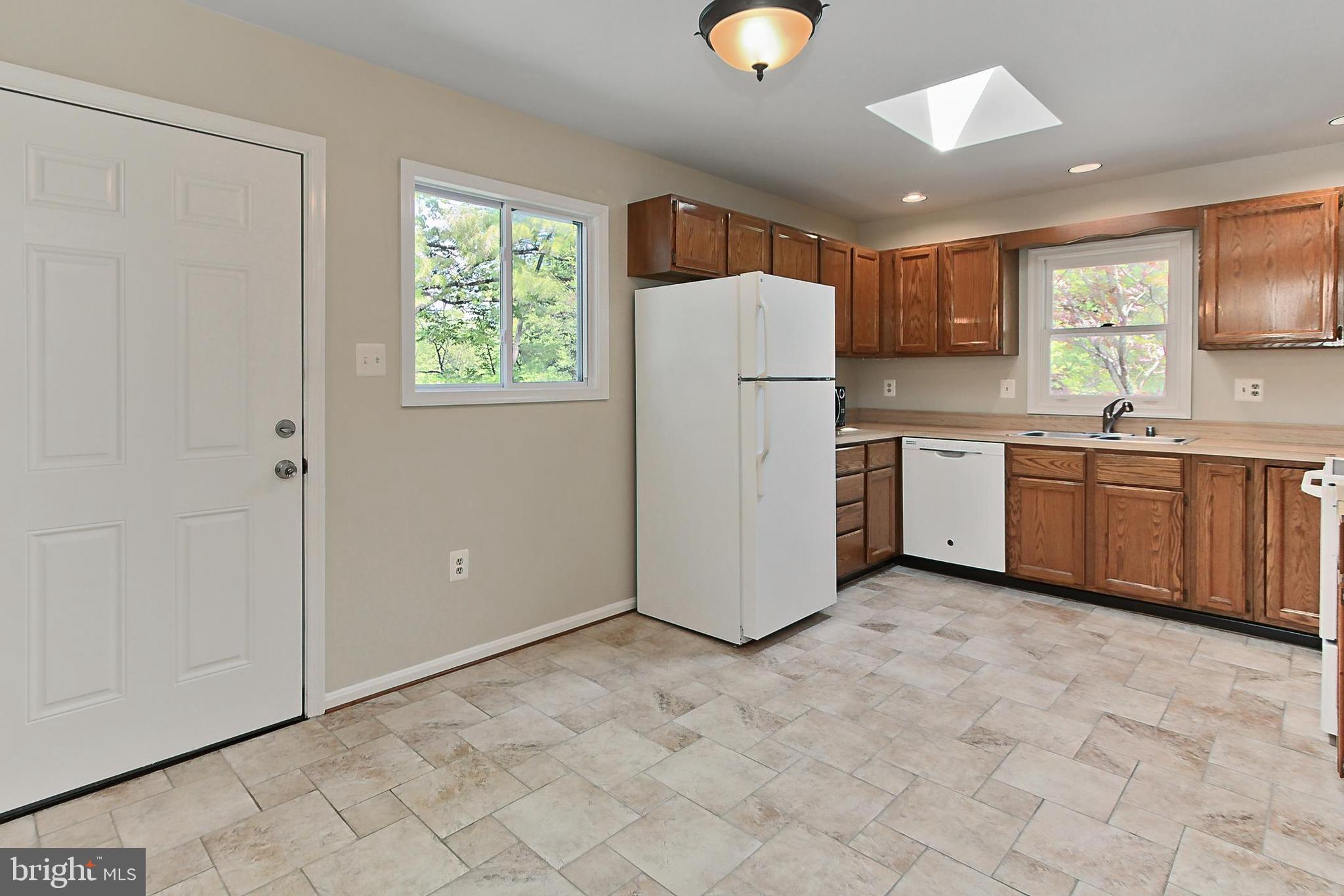 WARREN WOODS - Residential