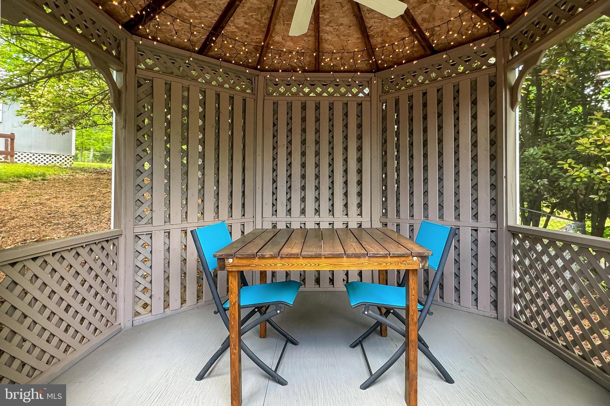 WARREN WOODS - Residential