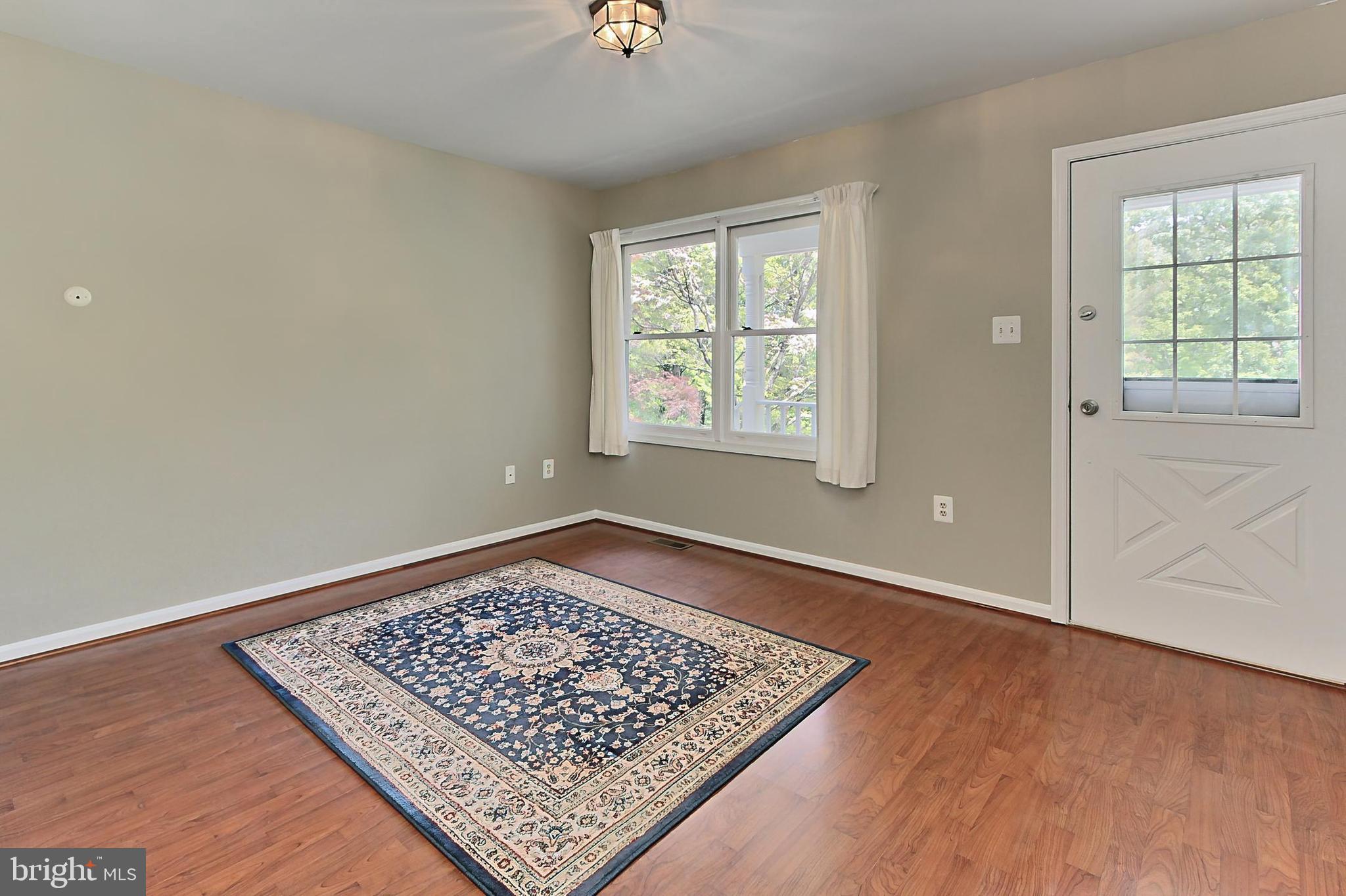 WARREN WOODS - Residential