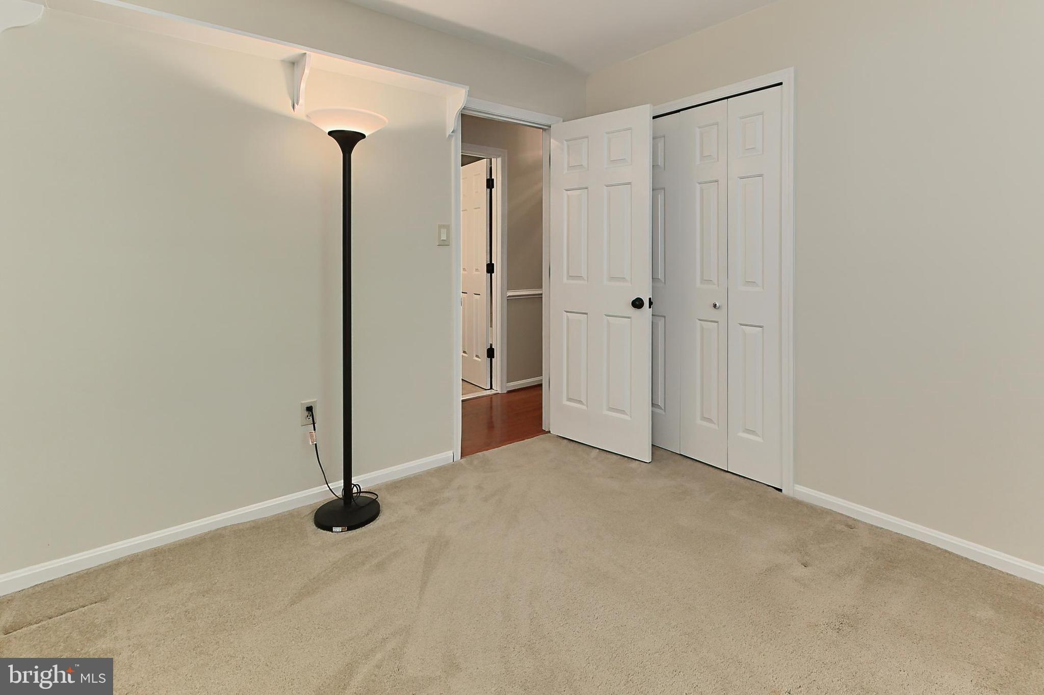 WARREN WOODS - Residential