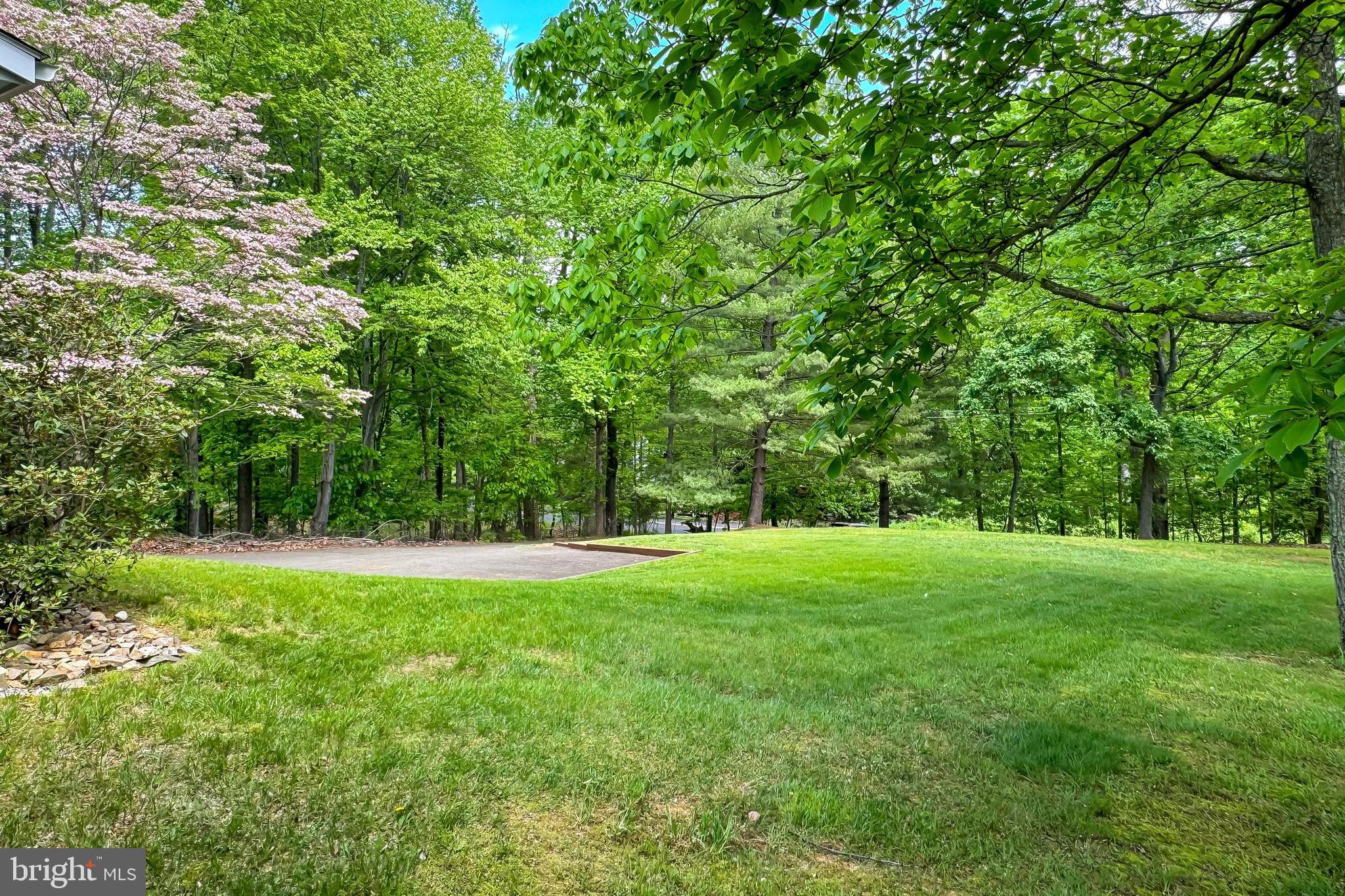 WARREN WOODS - Residential