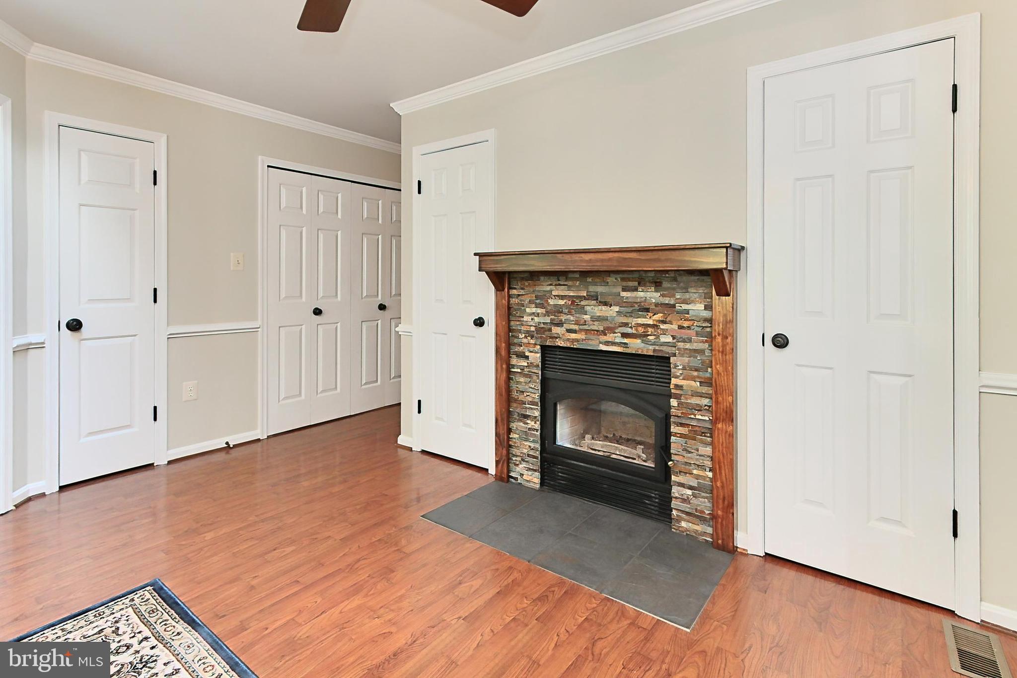 WARREN WOODS - Residential