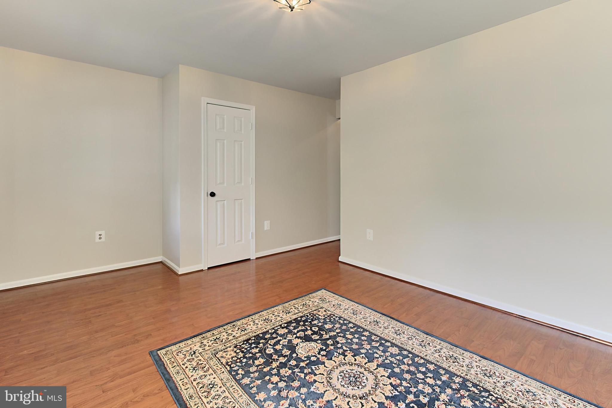 WARREN WOODS - Residential