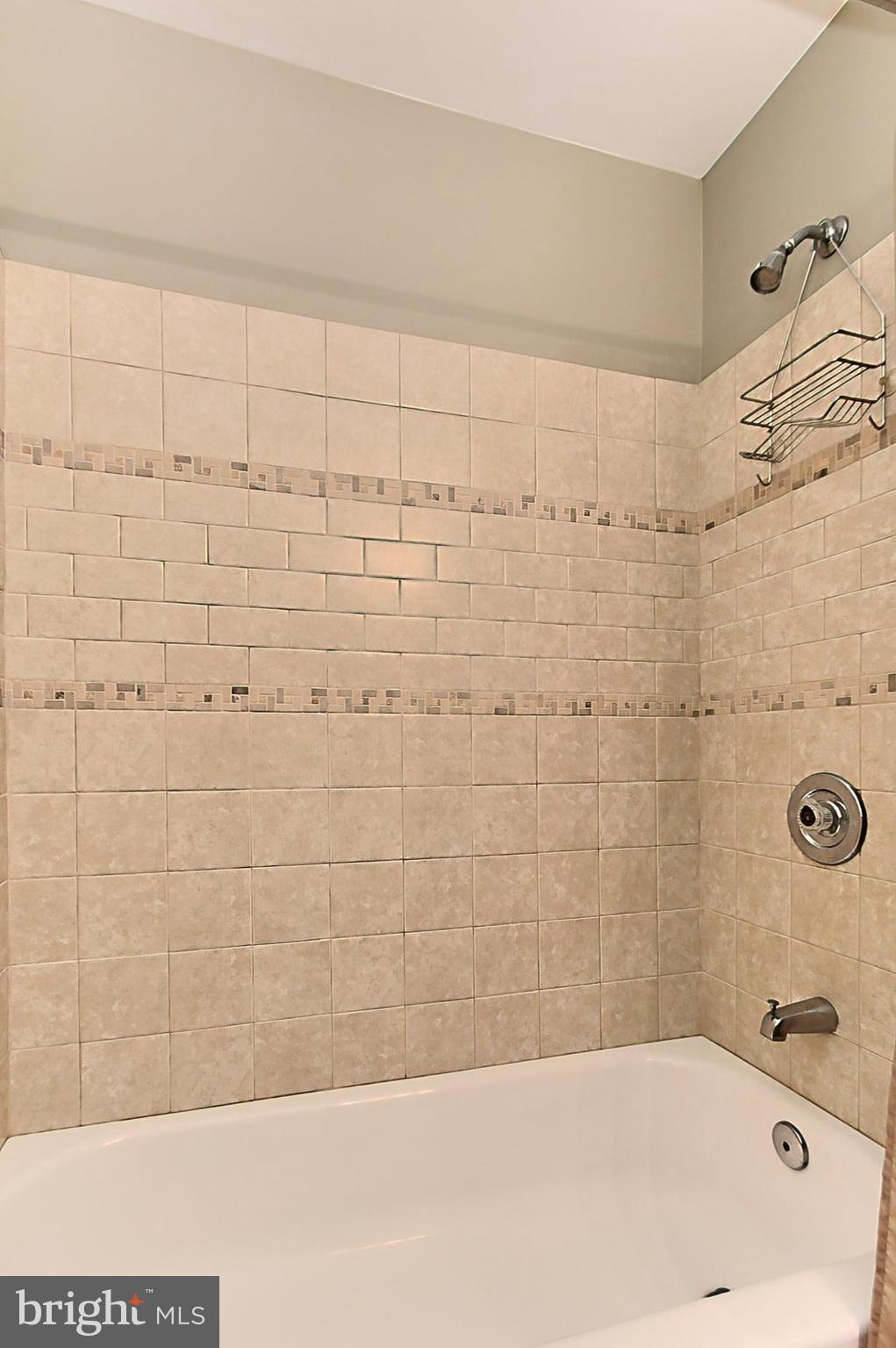 WARREN WOODS - Residential