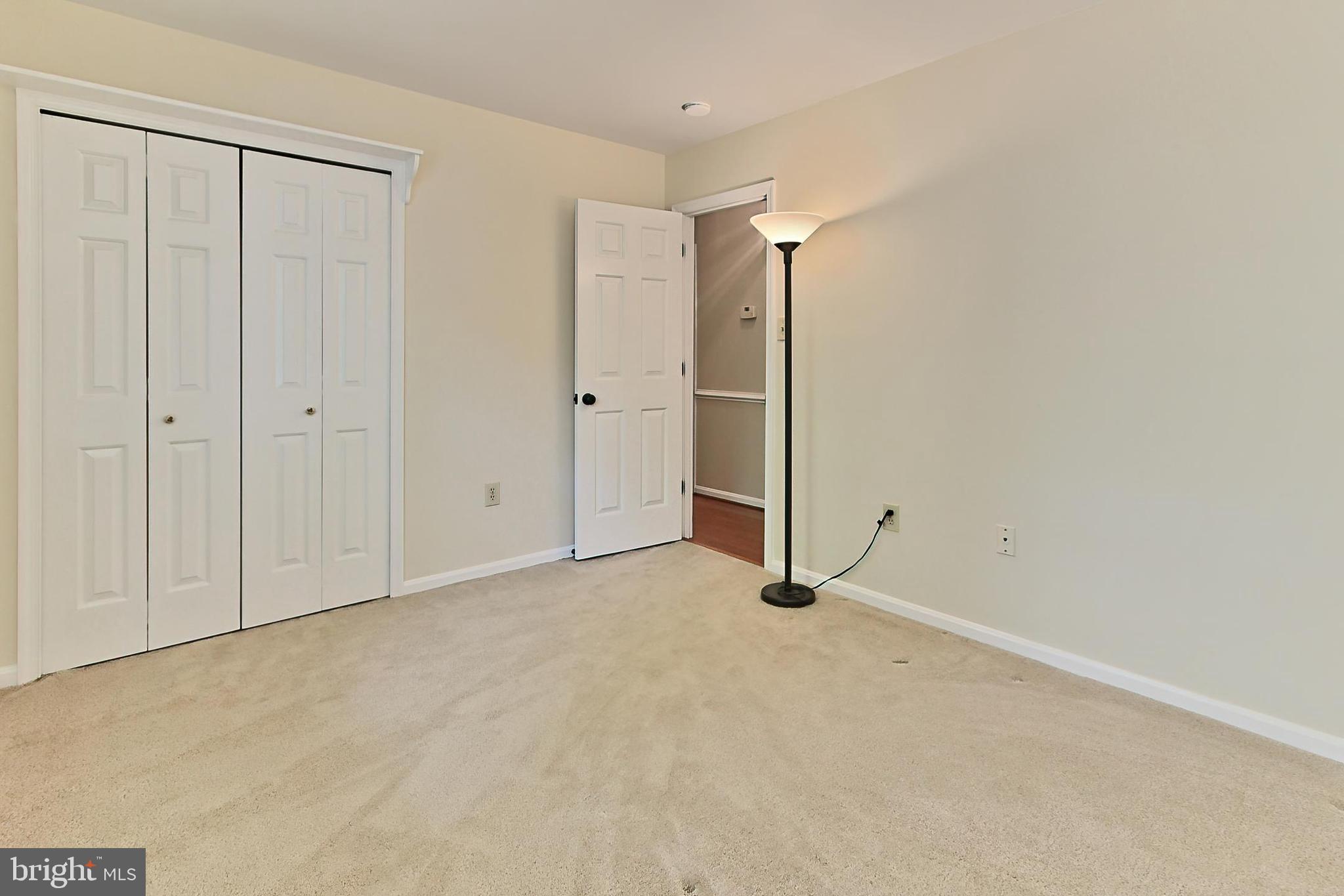 WARREN WOODS - Residential