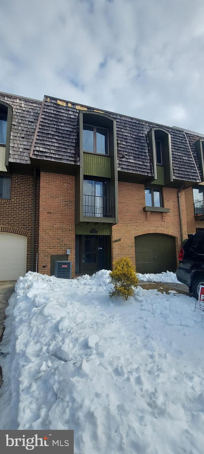 HIGHFIELD - Residential Lease