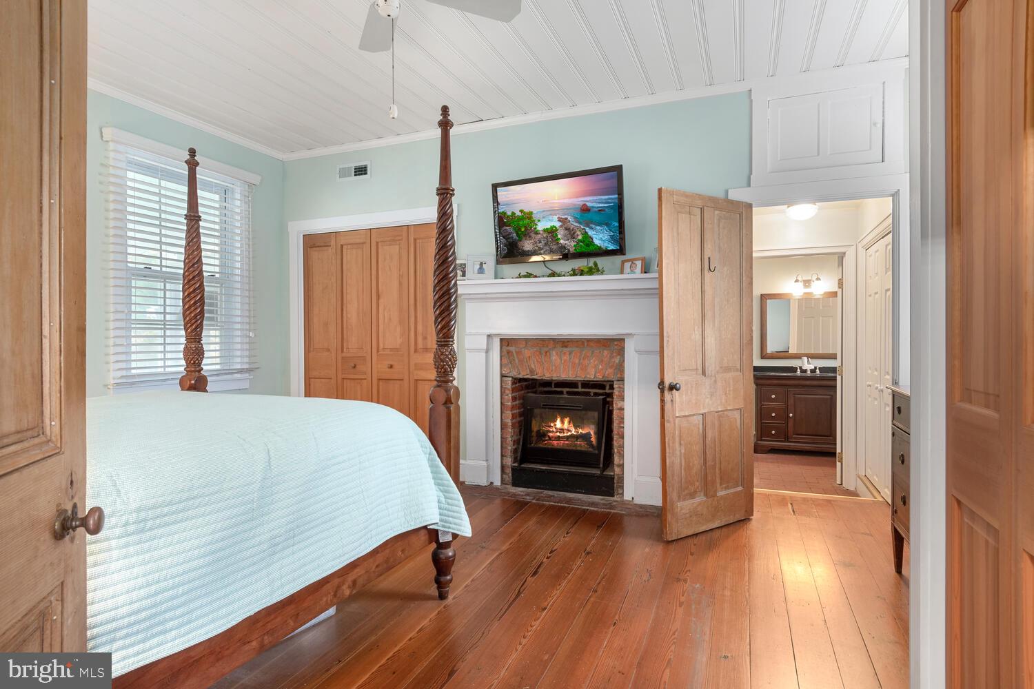 COVE CREEK CLUB - Residential