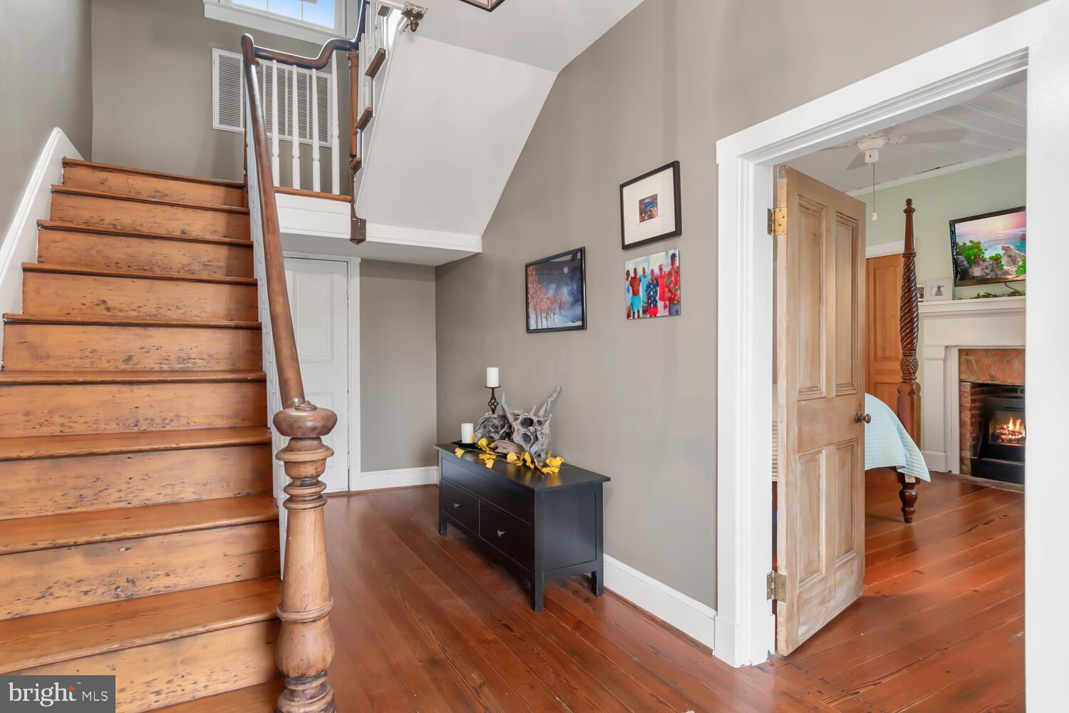 COVE CREEK CLUB - Residential