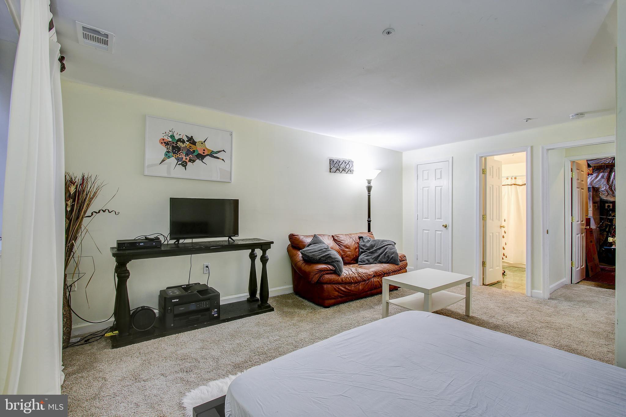 RUSSETT - Residential