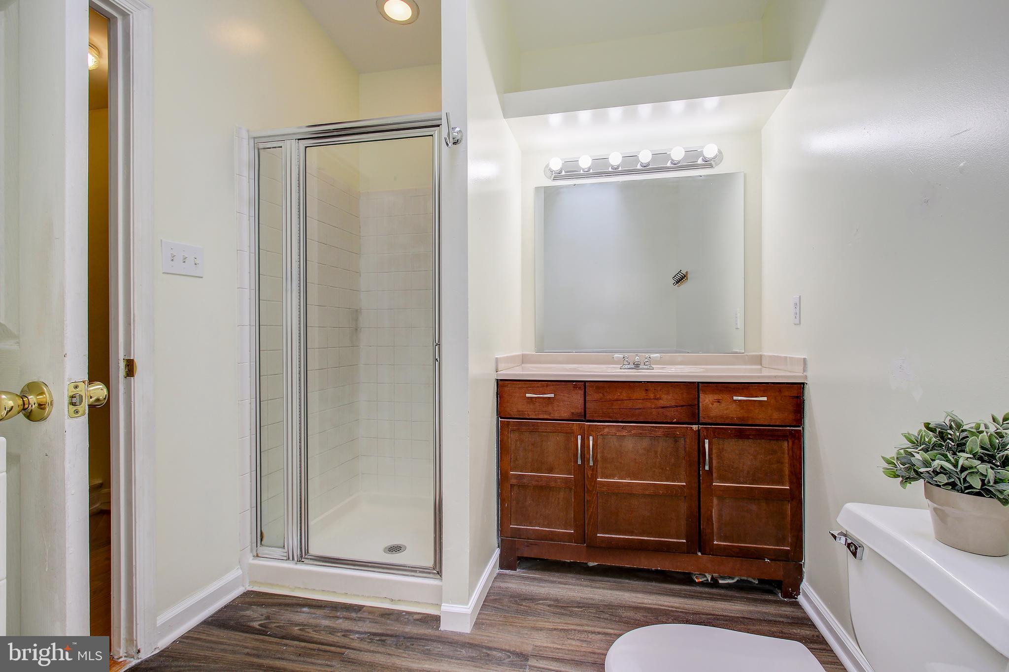 RUSSETT - Residential