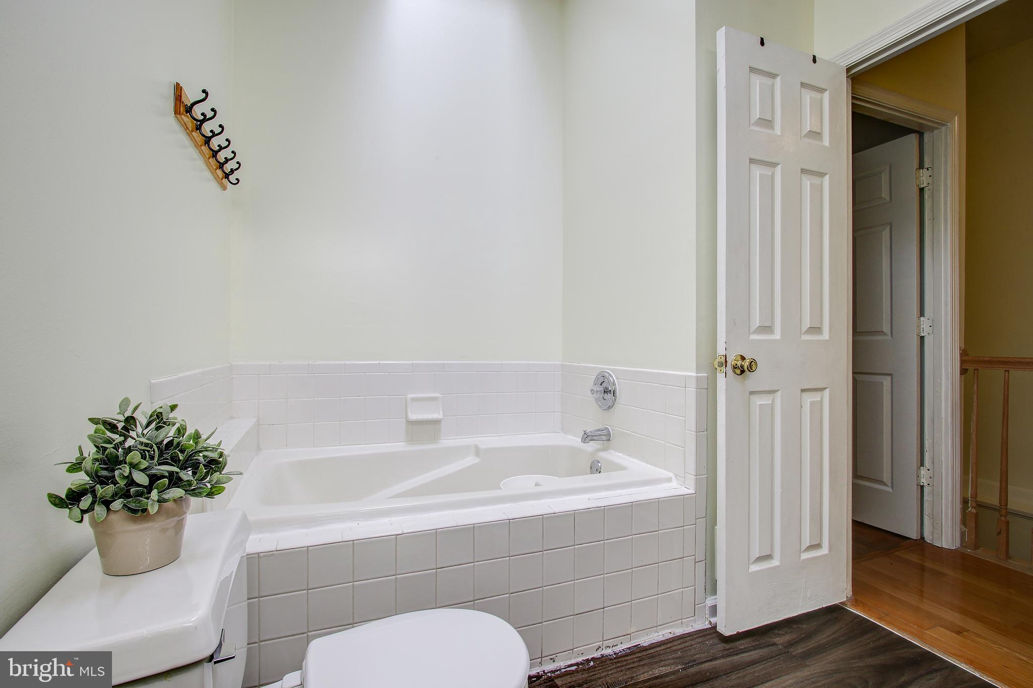 RUSSETT - Residential