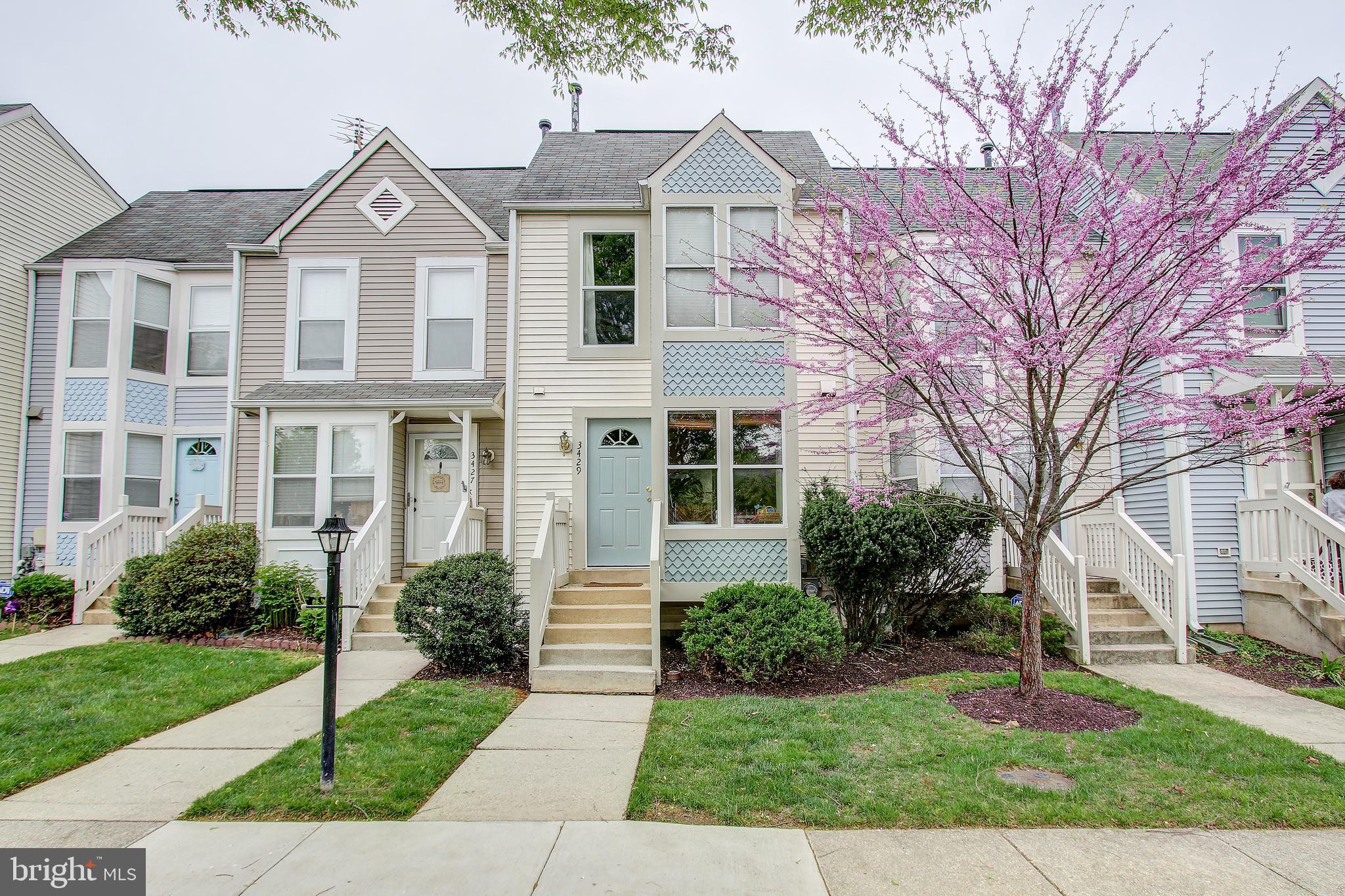 RUSSETT - Residential