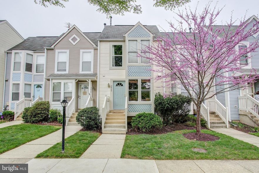 Beautiful contemporary townhouse in highly desired RUSSETT community in Laurel. Features 3 bedrooms with 2.5 bath, large bedrooms with very high ceilings, hardwood floors in dinning,  bedroom in basement, lovely yard and much more.