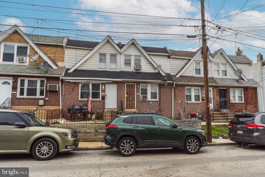 This cozy home features a spacious living room, dining area, and kitchen on the first floor. Upstairs, you'll find two generously sized bedrooms and a full hallway bathroom. Located in a very convenient area, close to shopping, public transportation, and more!