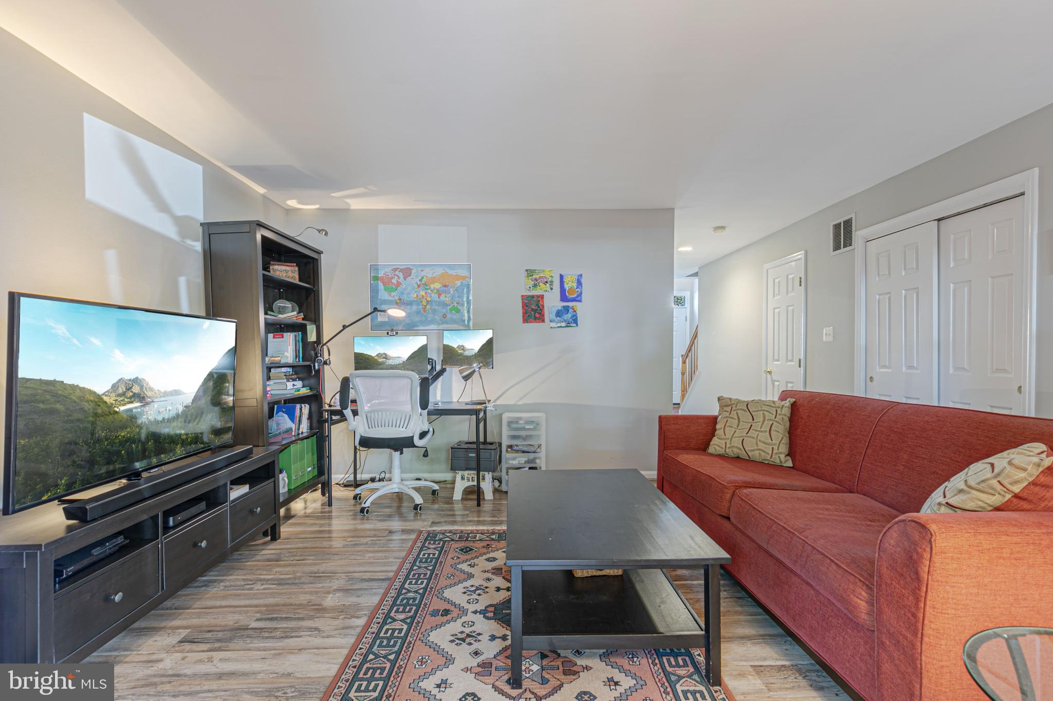 LEE OVERLOOK - Residential