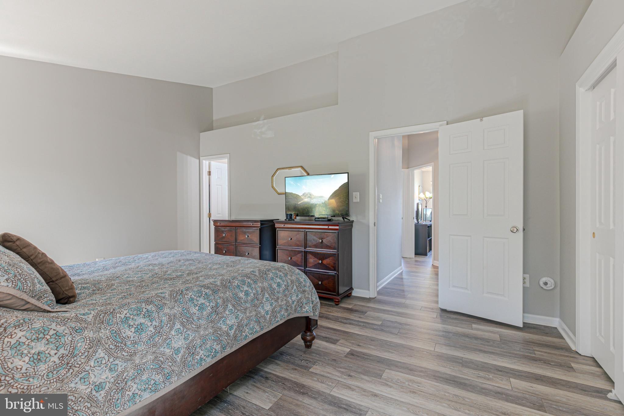 LEE OVERLOOK - Residential