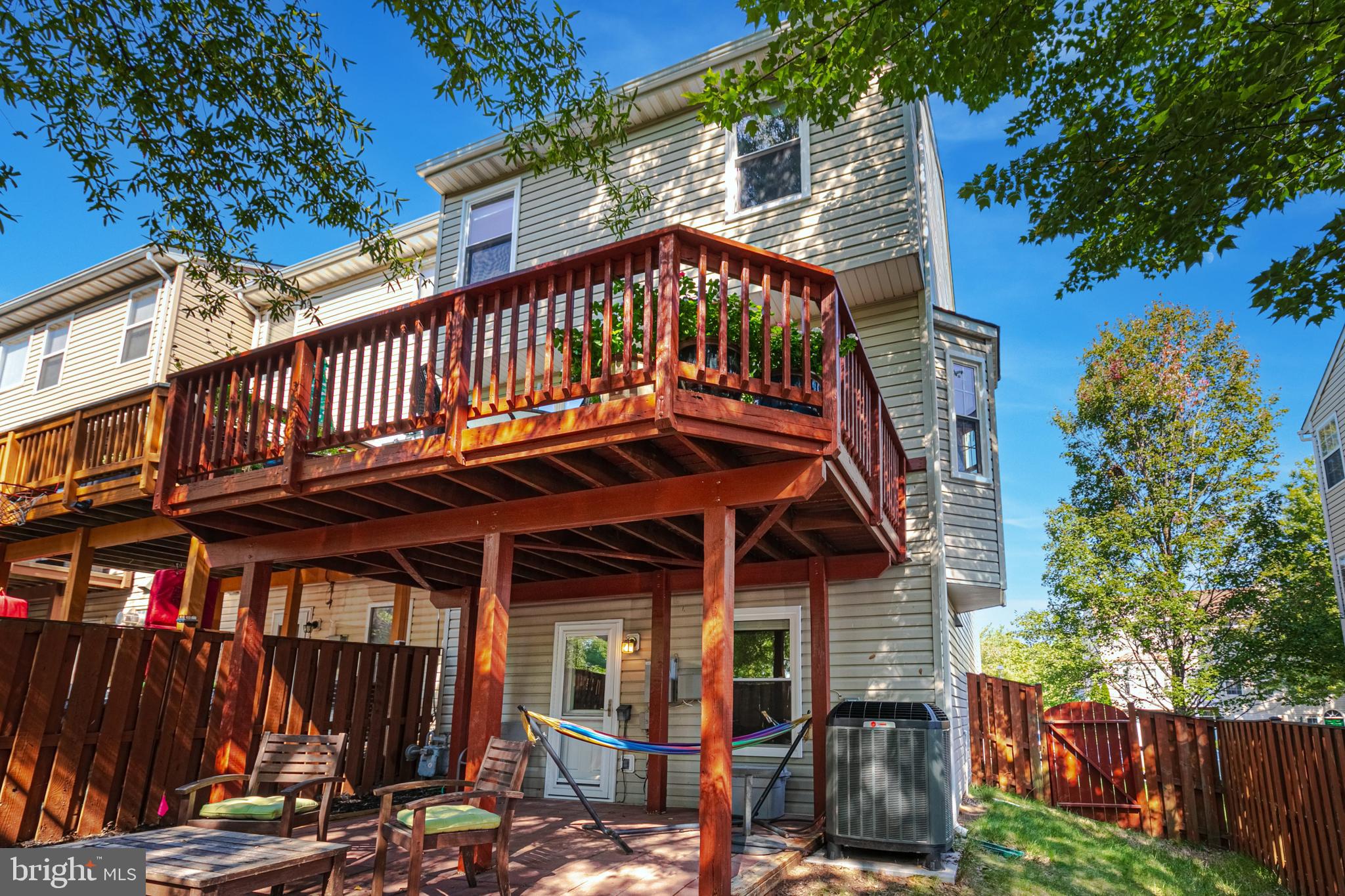 LEE OVERLOOK - Residential