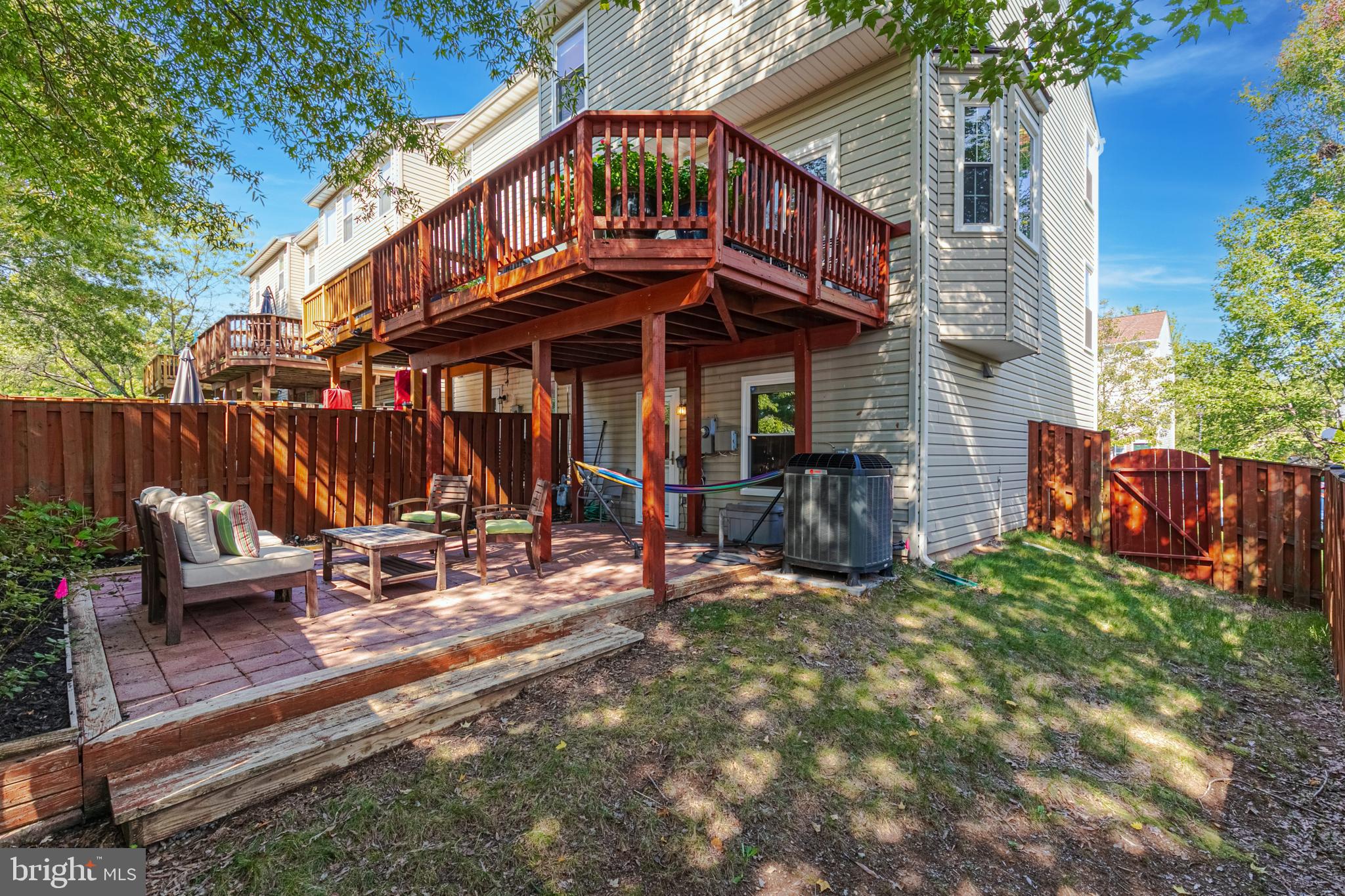 LEE OVERLOOK - Residential