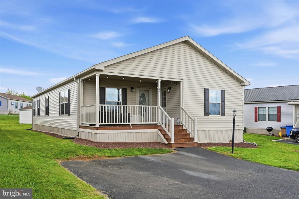 Photo of 47 Makenna Avenue, NEW HOLLAND, PA 17557 (MLS # PALA2086870)