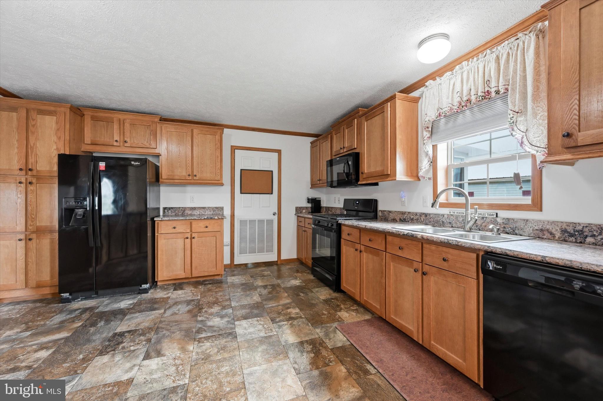 MILL CREEK ESTATES - Residential