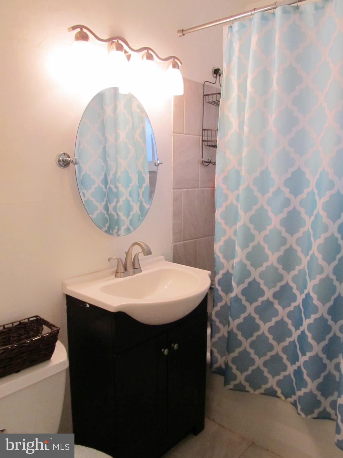 SOUTH LAWN - Residential