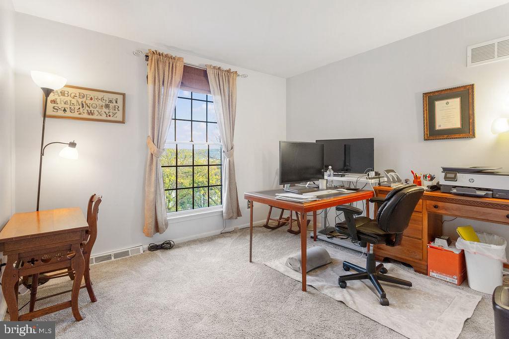 PENN OAKS - Residential