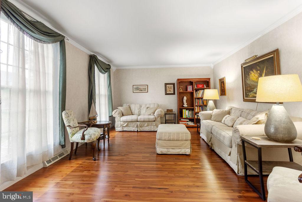 PENN OAKS - Residential