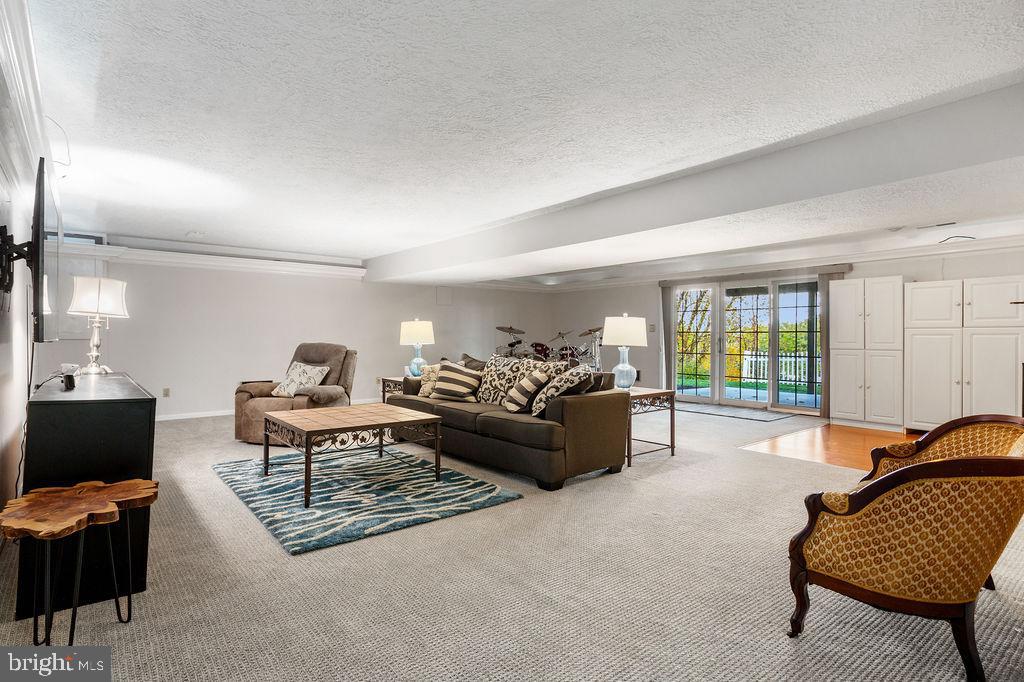 PENN OAKS - Residential