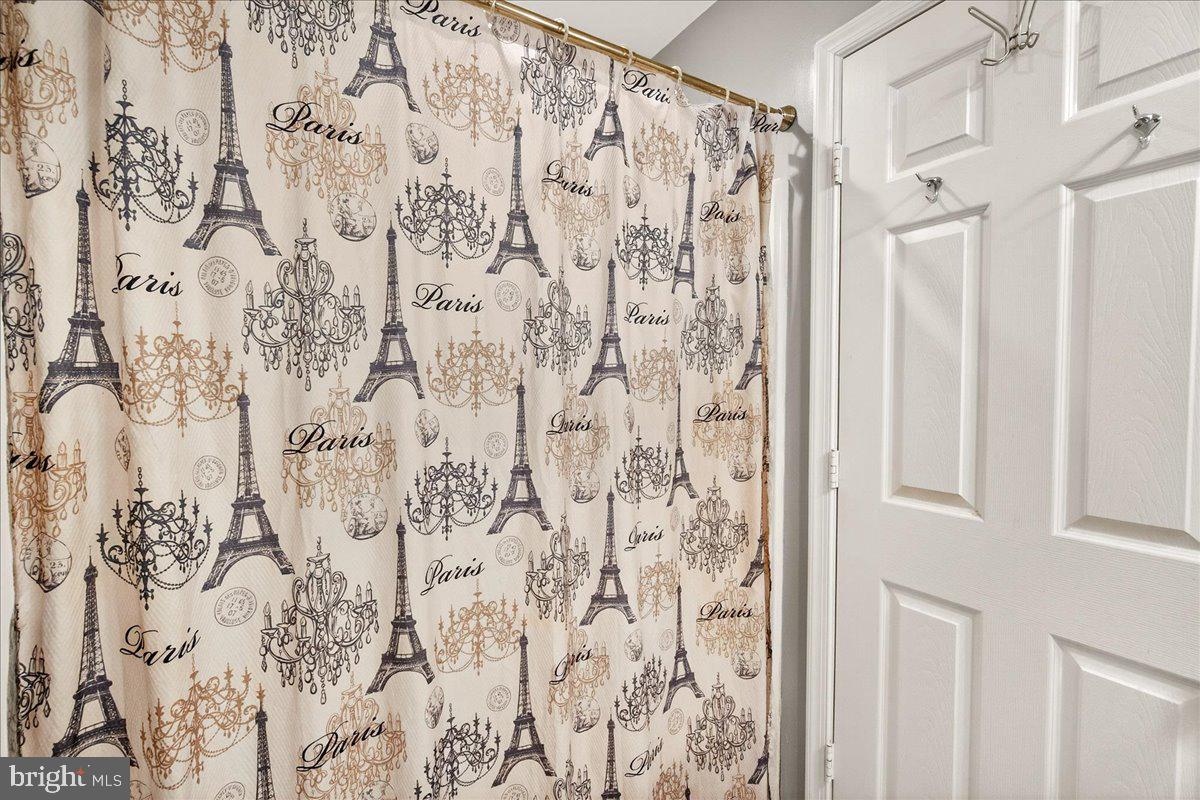 WESTVIEW CORPORATE CENTER - Residential