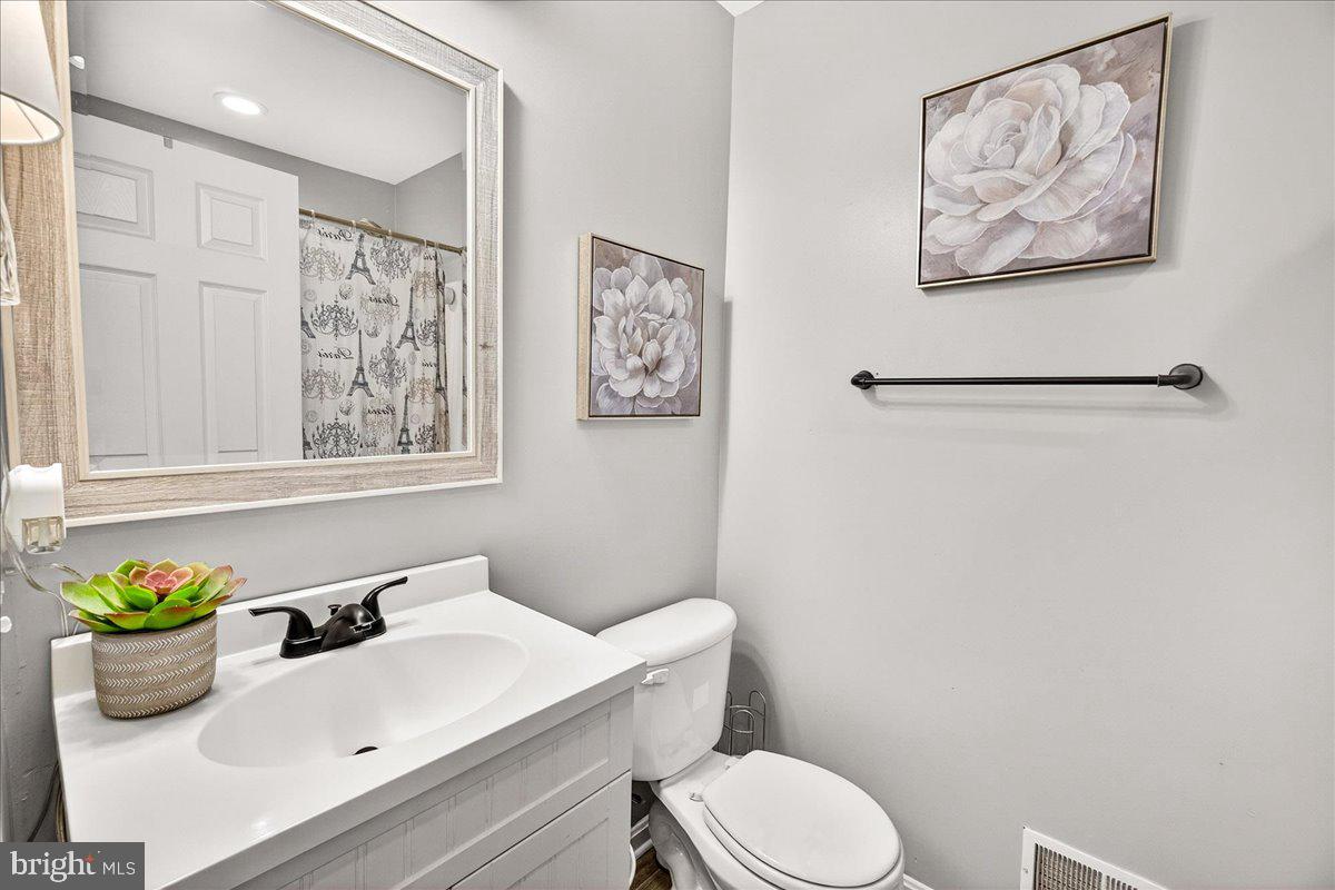 WESTVIEW CORPORATE CENTER - Residential