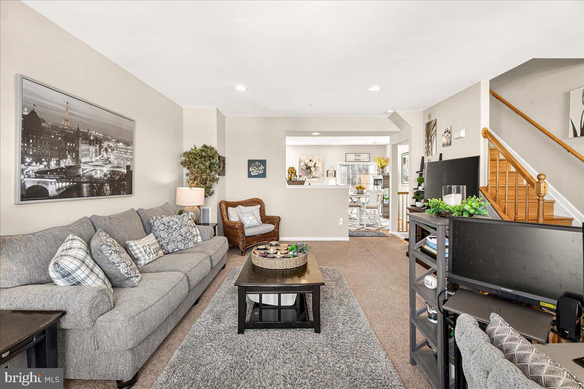 WESTVIEW CORPORATE CENTER - Residential