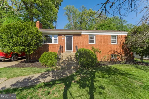 7504 Harrison Lane, Temple Hills, MD MLS: MDPG2150154