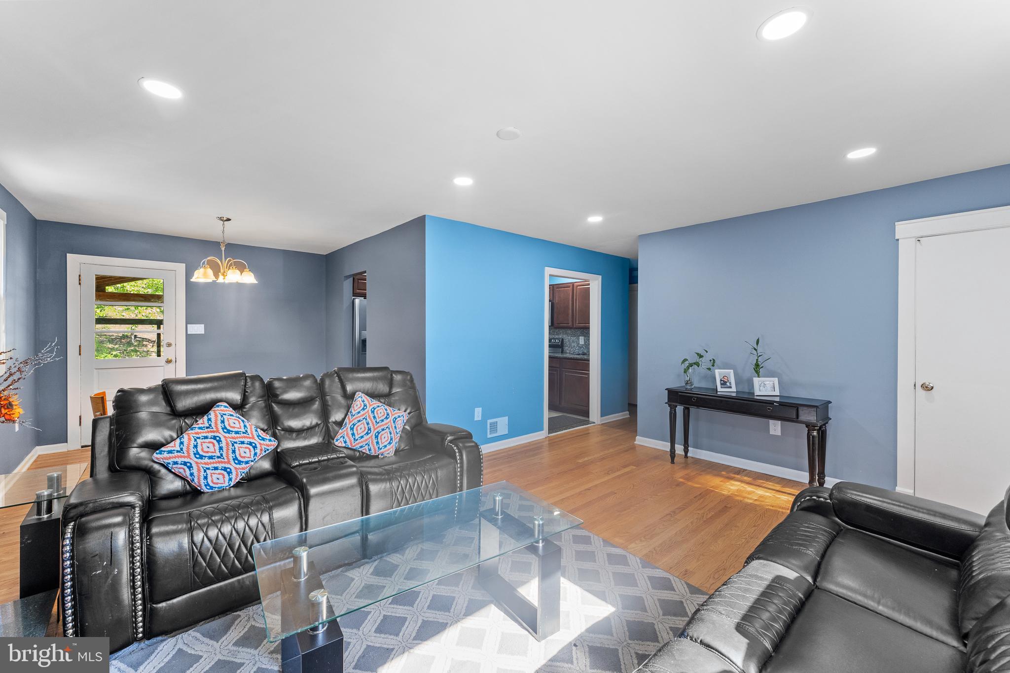 ANDREWS HILLS - Residential