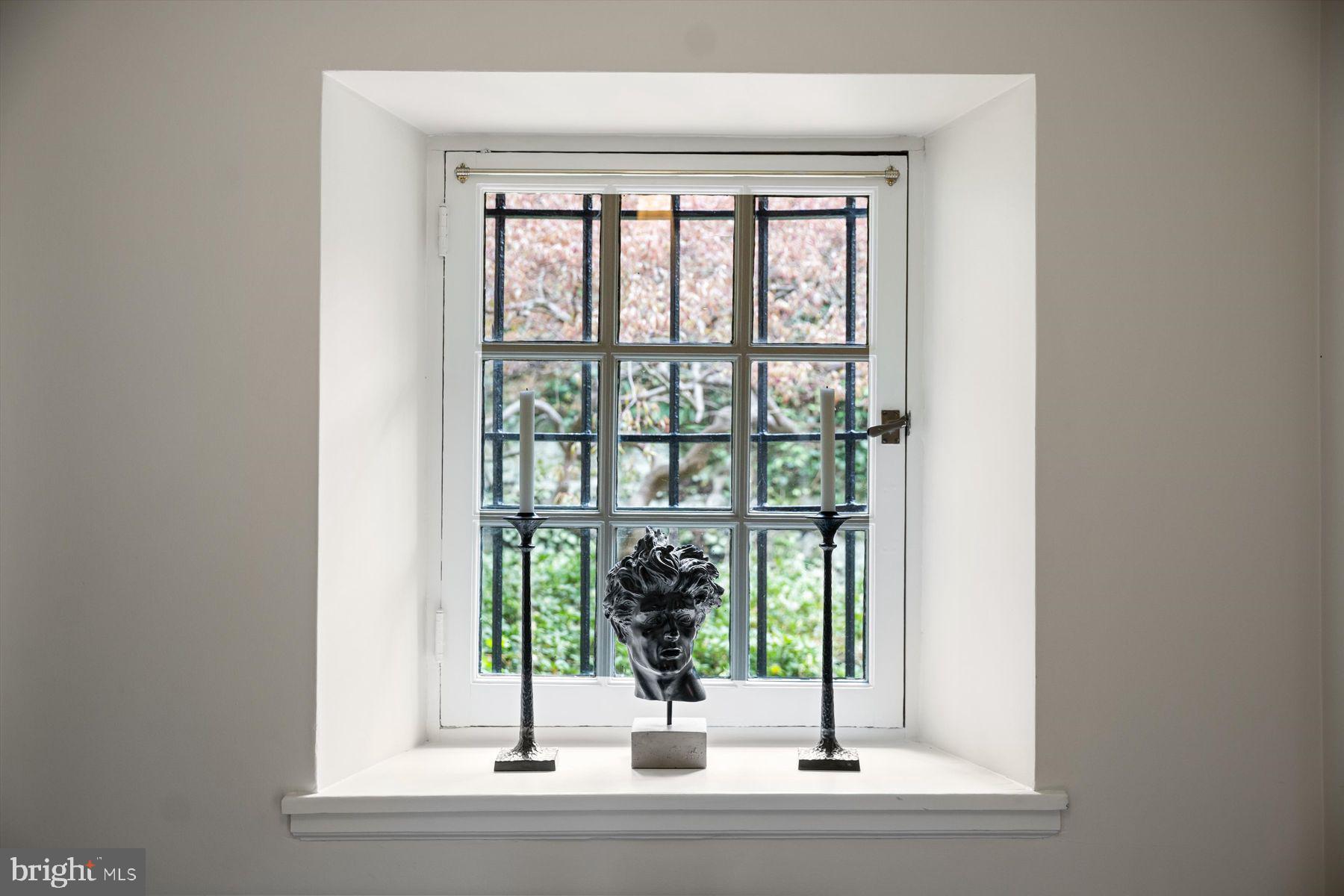 CHESTNUT HILL - Residential