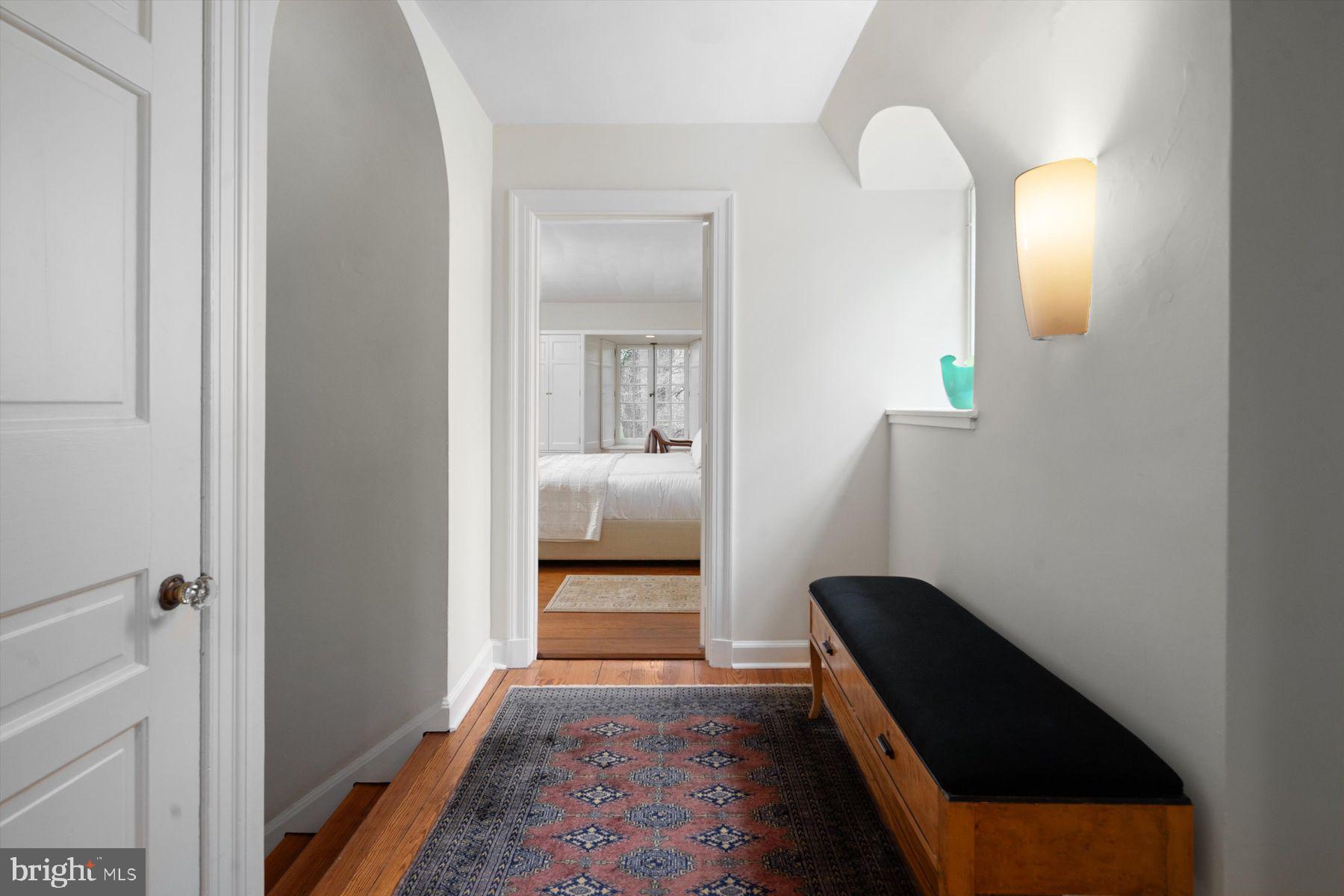 CHESTNUT HILL - Residential