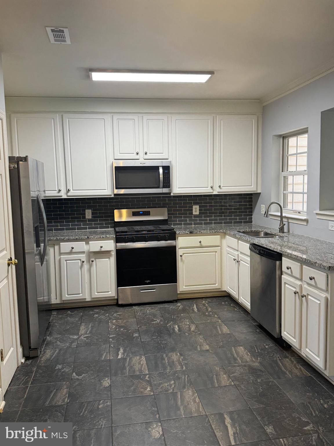 RIDGELEIGH - Residential Lease