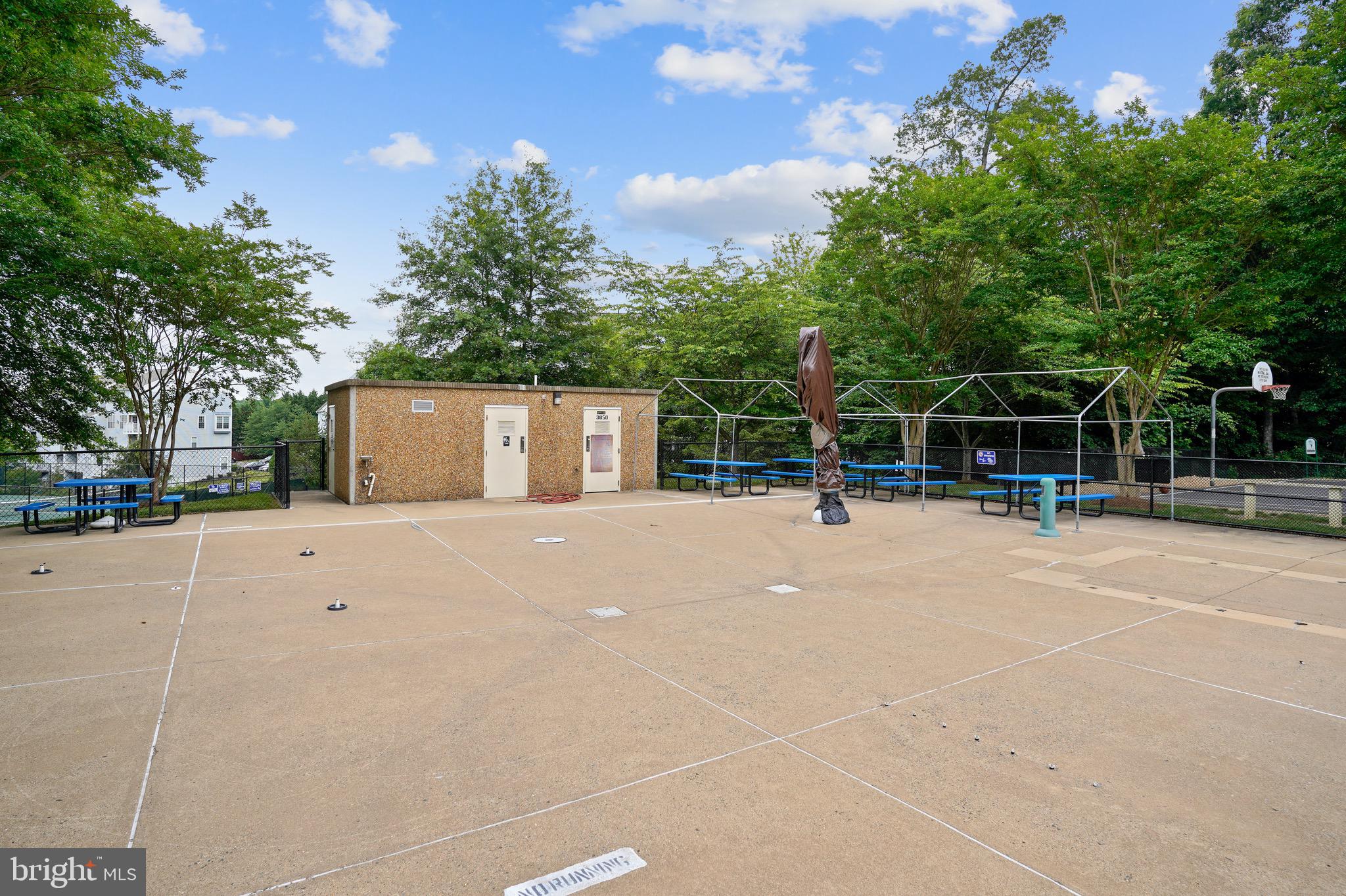 RIDGELEIGH - Residential Lease