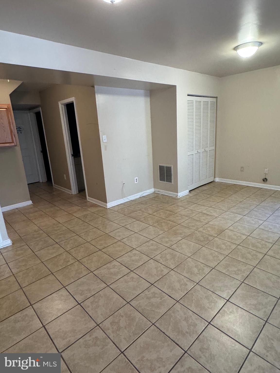 RIDGELEIGH - Residential Lease