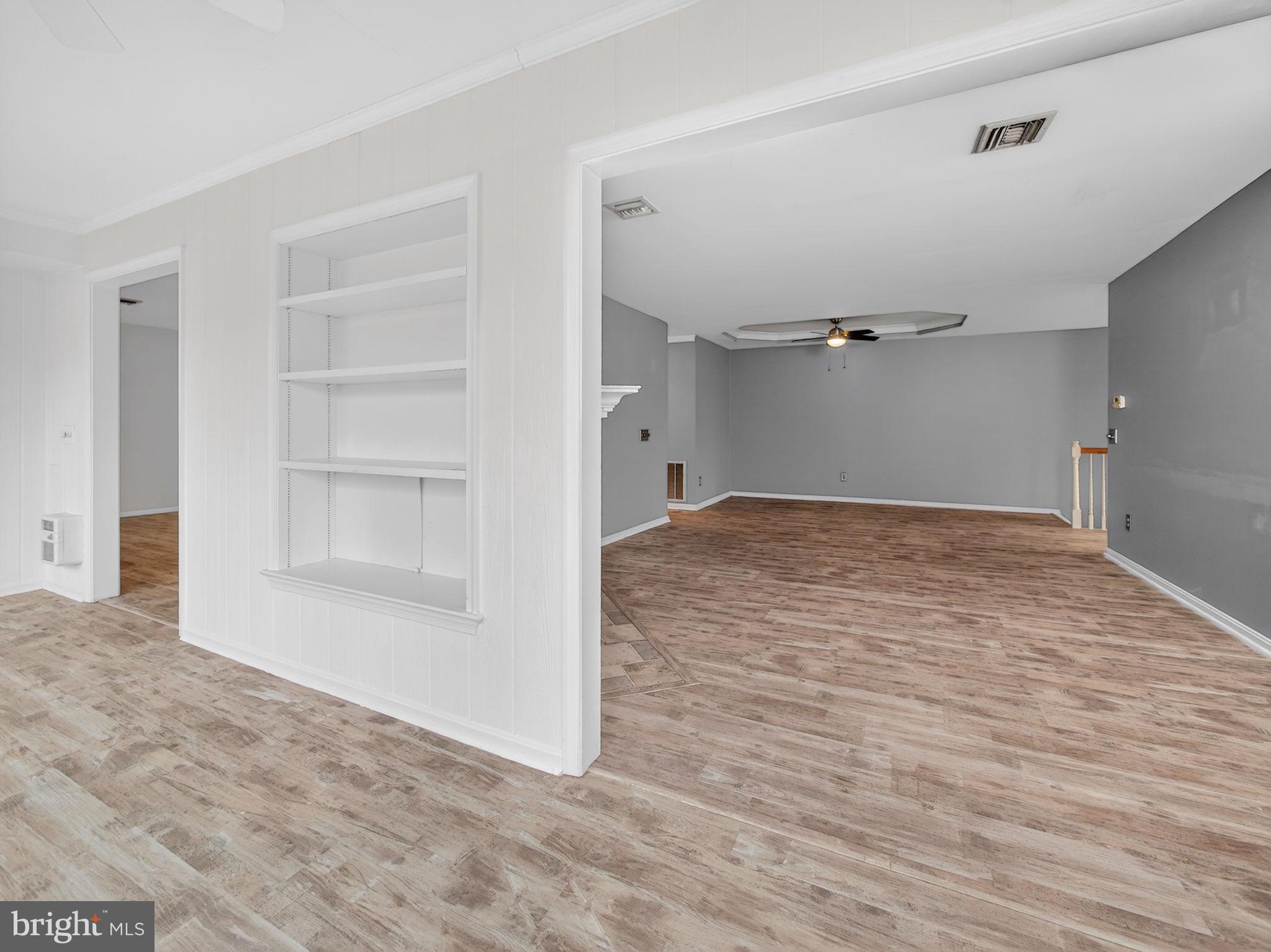 COUNTRY PLACE - Residential