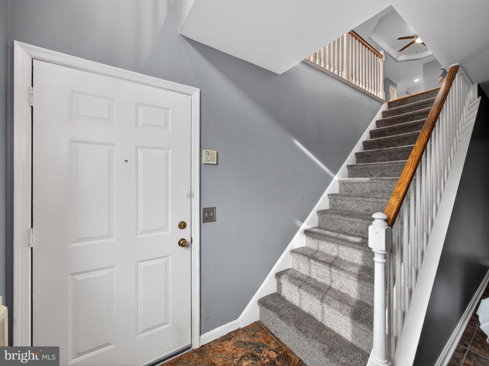 COUNTRY PLACE - Residential