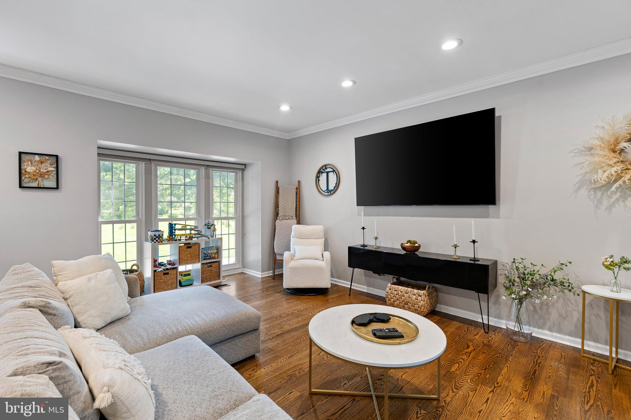 232 SLOAN COURT