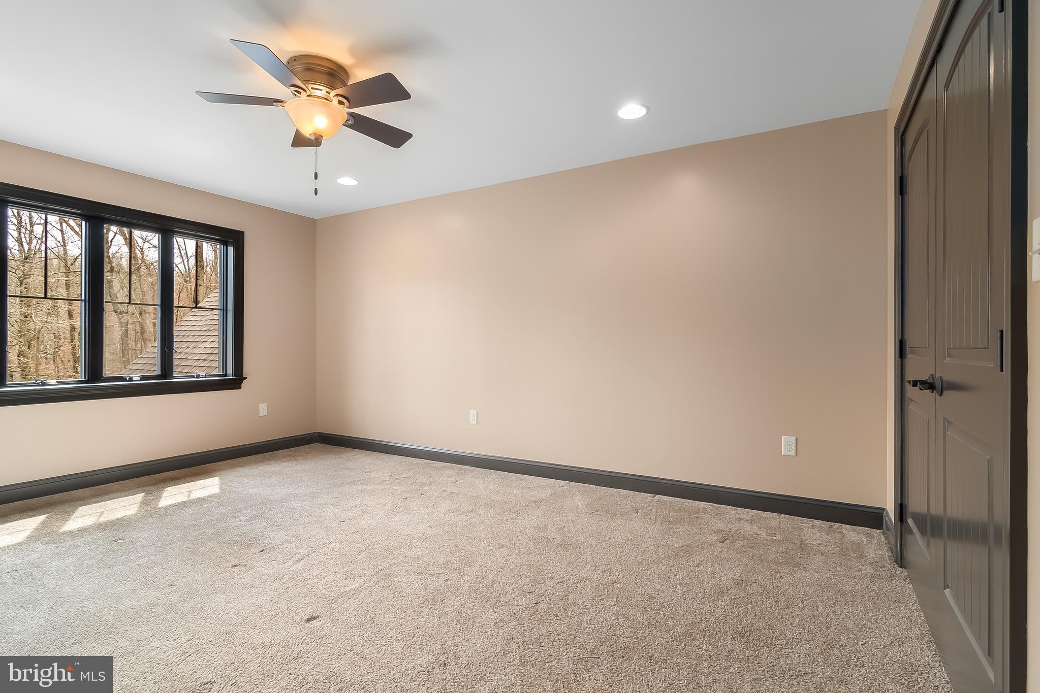 MT GRETNA - Residential