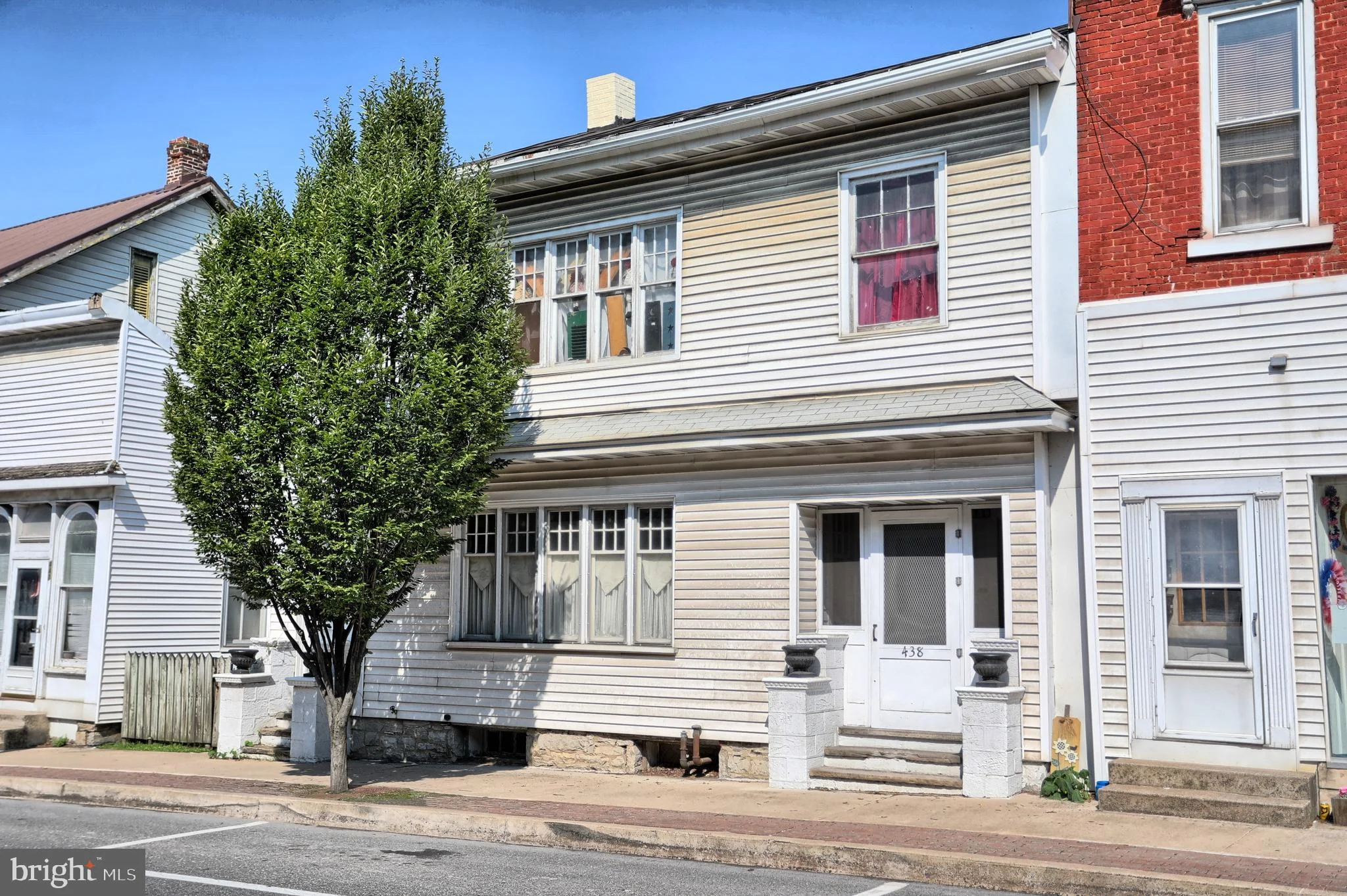 438-442 Chestnut Street, Mifflinburg, PA 17844