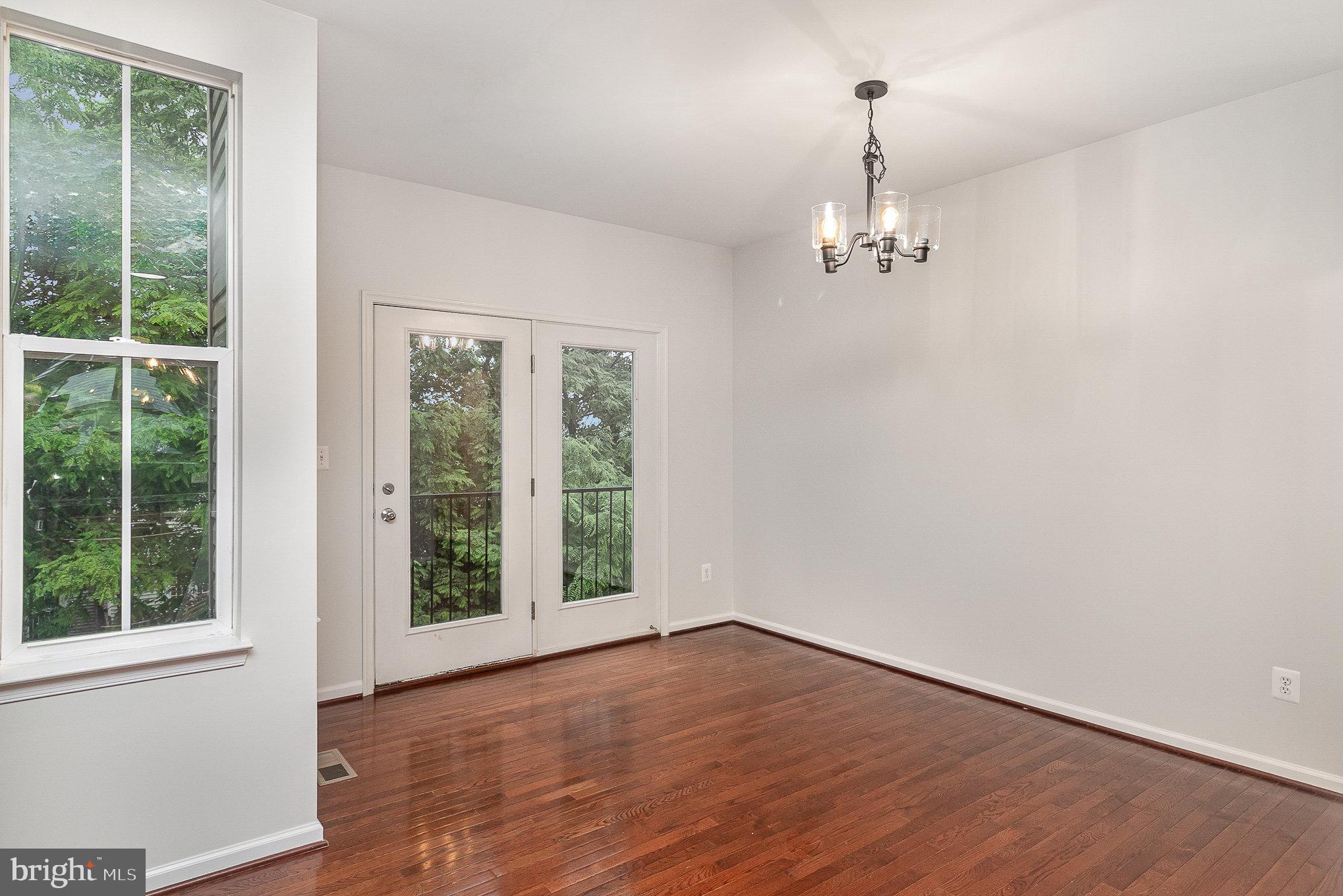 RIVER OAKS - Residential Lease