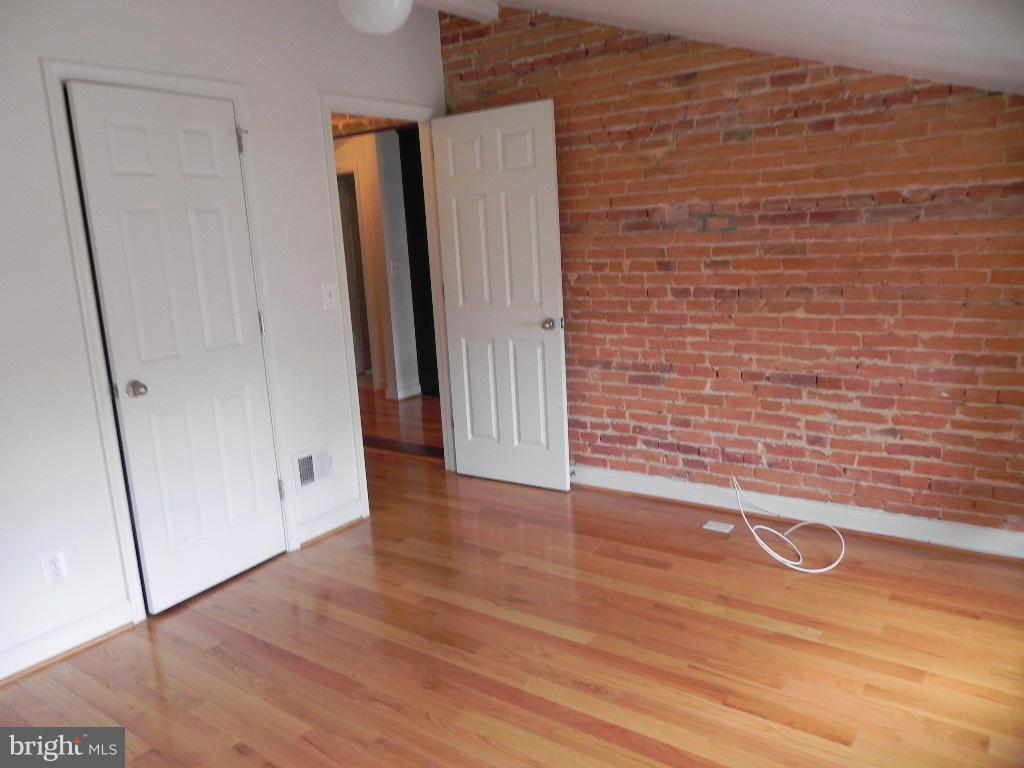 FEDERAL HILL HISTORIC DISTRICT - Residential Lease