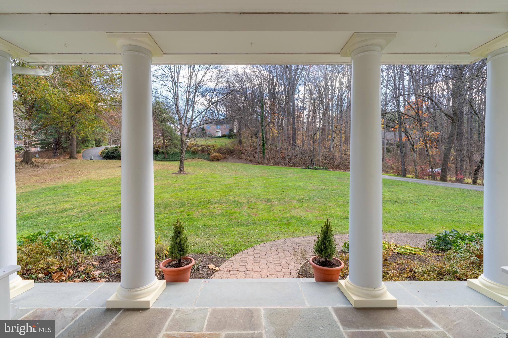 10 SEVEN SPRINGS COURT