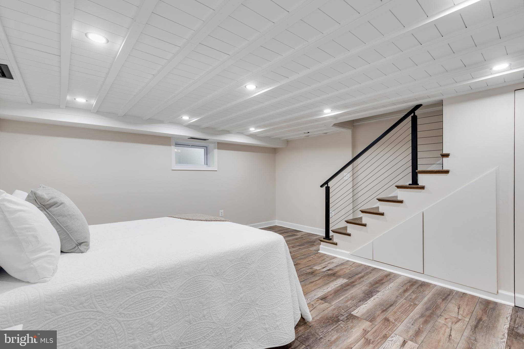 FAIRLINGTON MEWS - Residential