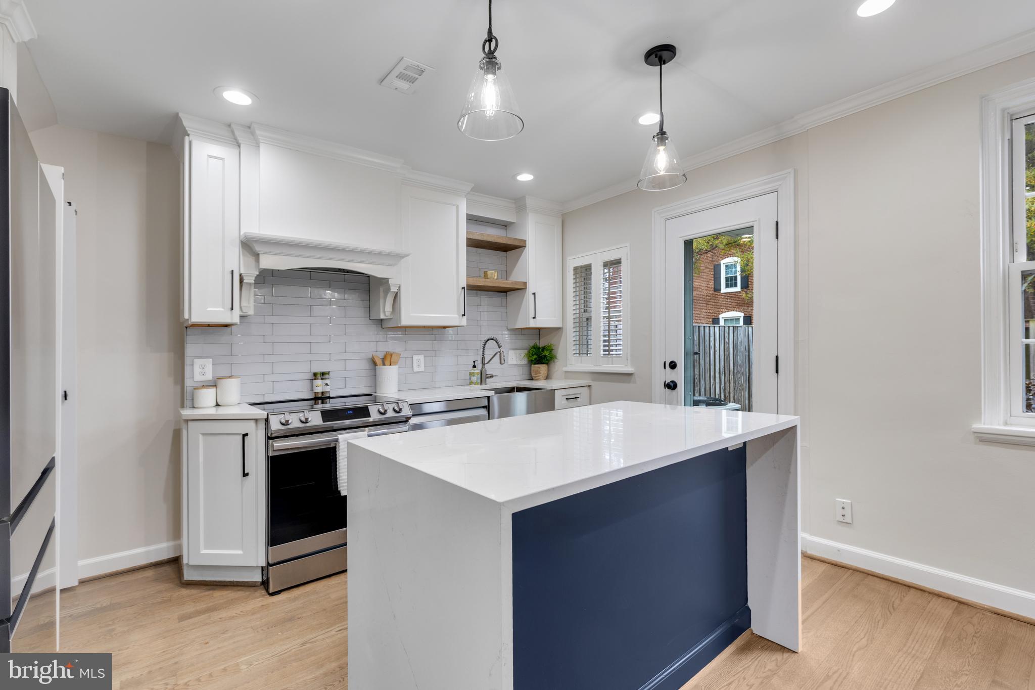 FAIRLINGTON MEWS - Residential