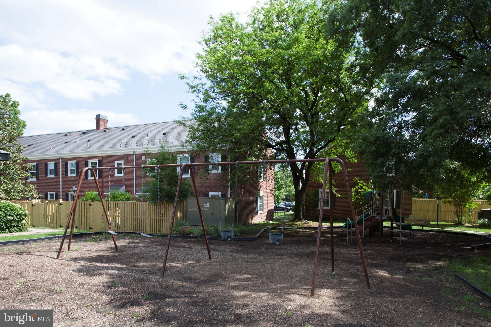 FAIRLINGTON MEWS - Residential